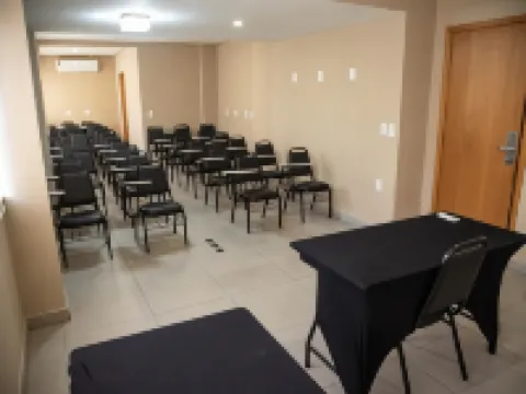 Getúllio Hotel โรงแรมในกียาบา