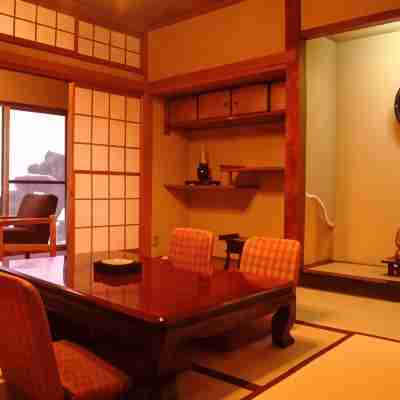 岩本樓本館 Rooms