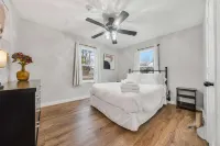 Private Game Room and Fenced Backyard Oasis - Charming Retreat Hotels in Lyons