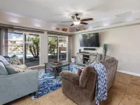 Relaxing Pool Home! Spacious 3 BR Home with Private Pool Minutes Away from Lake