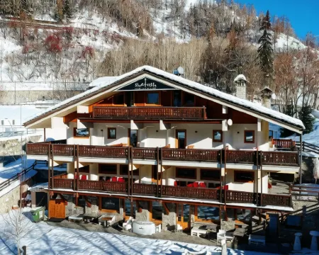 シャトゥーシュ ホテル クールマイユールのホテル