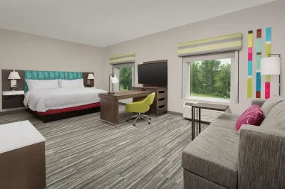 Hampton Inn & Suites Charlotte Airport Lake Pointe Hotel in zona ECPI University