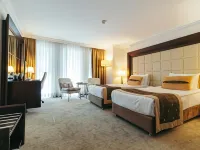 CK Farabi Hotel Отели рядом с достопримечательностью «Чанкая»