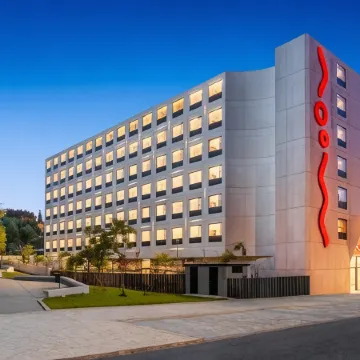 Moov Hotel Lisboa Oriente Отели рядом с достопримечательностью «Edificio Atlantis»