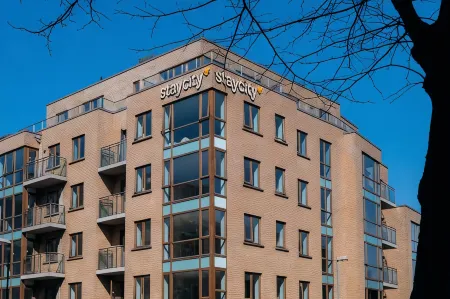 Staycity Aparthotels Dublin Augustine Отели рядом со станцией Grand Canal Dock Dart Station