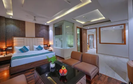 TreeHouse London Street Amritsar