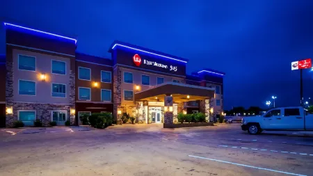 Best Western Plus Dilley Inn  Suites