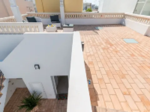 2Bedroom House Cozy Typical Restored Single Storey 5 Min from the Fuseta Beach Hotels in Fuseta