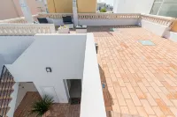 2Bedroom House Cozy Typical Restored Single Storey 5 Min from the Fuseta Beach Hotels in Fuseta