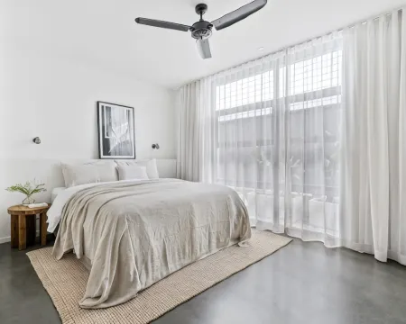 Maple on Albert, Berry - by Linnaeus Collection โรงแรมในBerry