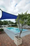 Shoredrive Motel - Beach