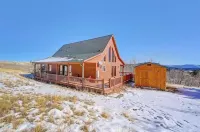 Pet Friendly cabin w/ fireplace and mountain views