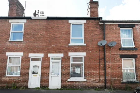 *Central 2 bed - Sleeps