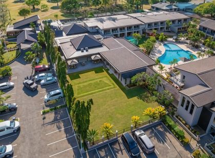 Tanoa Waterfront Hotel