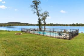 The All Seasons Resort: Pool, Hot Tub,  & Private Dock