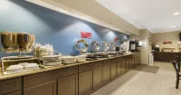 Best Western Plus Wine Country Inn  Suites - فطور