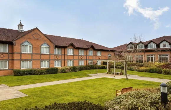 達文垂苑美居酒店