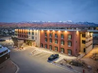 Scenic View Inn & Suites Moab - Mountain view