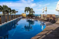 Flats em prédio Beira Mar Ponta Negra Mirador - Qavi Hotels in 