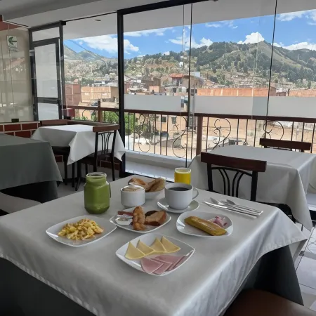 Hotel Balcones Plaza