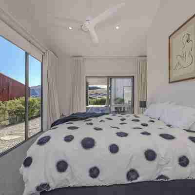 Lake View Heights - Luxury large modern House (244 sq mtr) Rooms