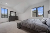 Short North - Convention - Free Parking-  King Bed - Bungalows