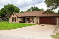 RanchWater Lodge In Granbury Texas