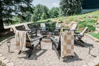 Summer Specials! Close to Lake MI Beach, 4 Private Bedrooms, Hot Tub, Game Room