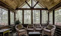Luxury 7,500‑ Lakefront Lodge, Private Dock & Snowmobile Access - Wifi