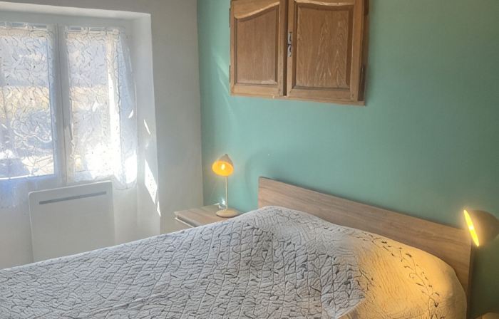 Cottage Rental at the Foot of Mont Ventoux, Surrounded by Lavender Cyclist