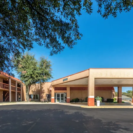 Texas Inn & Suites