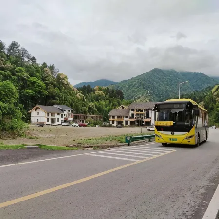 Youyuan Renjia Homestay (Mount Fanjing Scenic Area East Gate)