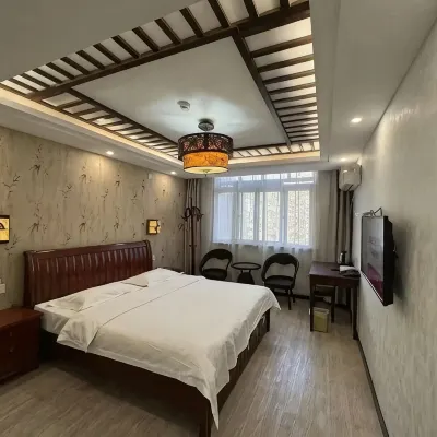 Super 8 Hotel (Jinan Shandong Normal University Wenhua East Road) Отели рядом с достопримечательностью «Цяньфошань»