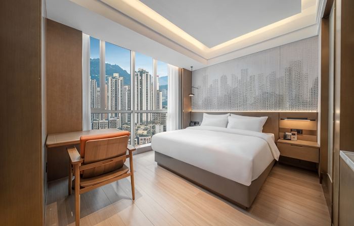 Fengdu Riverside Holiday Inn
