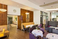 At the Park Hotel - Breakfast