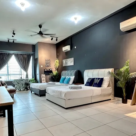 Near Sunway College near | Mount Austin Studio 4-5Pax