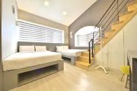 With U Hotel & Guesthouse - Motels