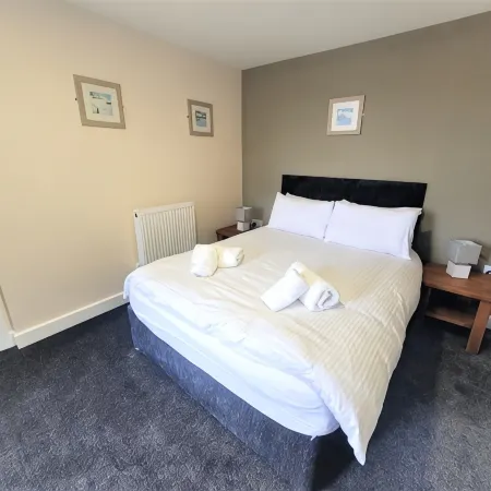 Friary House Serviced Apartments by Roomsbooked - 24Hr Reception