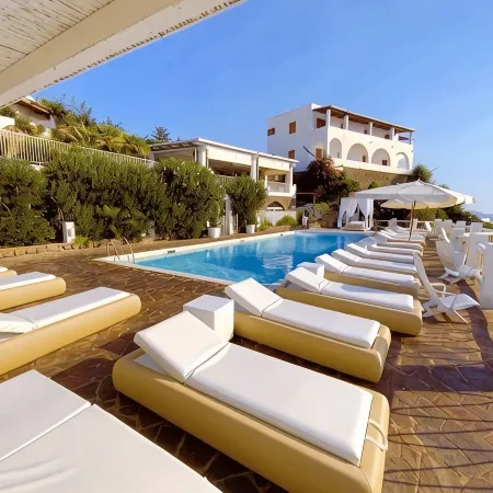 La Piazza Luxury Hotel & Spa