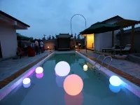 Scenery Retreats (Qinling Mount Taibai Hot Spring Retreat) - Villas