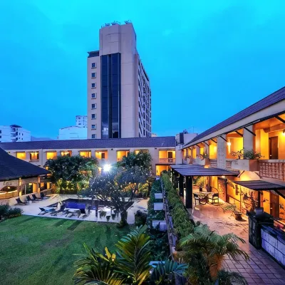 Holiday Garden Hotel & Resort Hotels near Phung Noi Bakery
