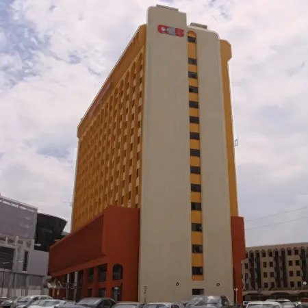 Gaya Centre Hotel Отели рядом с достопримечательностью «Часовая Башня Аткинсон»