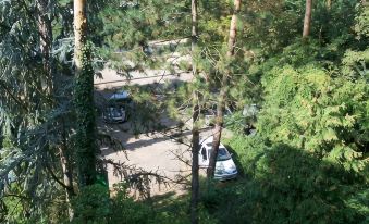 Waldhotel - Housity