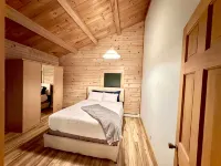 Luxurious country retreat for a family, couple or professional group!