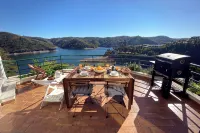 Blue Lake House - Stunning Views, Pool, Sauna and Gym - Vila