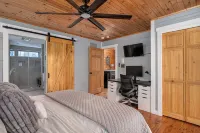 Cozy Mountain Adventure for All-Family, Friends and Furry Pups!