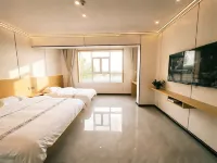 Delingha Qinghe Homestay