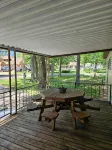 Cozy family cottage w/ fireplace, near lake and national forest. - Wifi