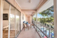 Seahorse Suites #3. Island Living at it's Best!