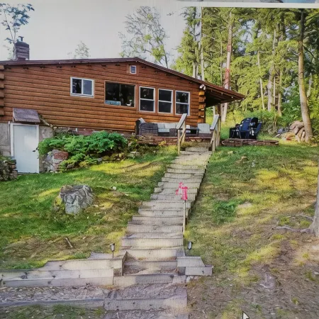 Charming 2-Bedroom Cottage Lake Property with Kayaks Firepit and Great Fishing!